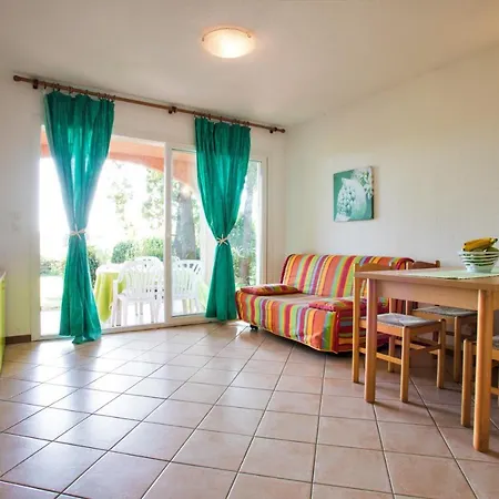 Marina Corsa Three 150 M From The - アパート